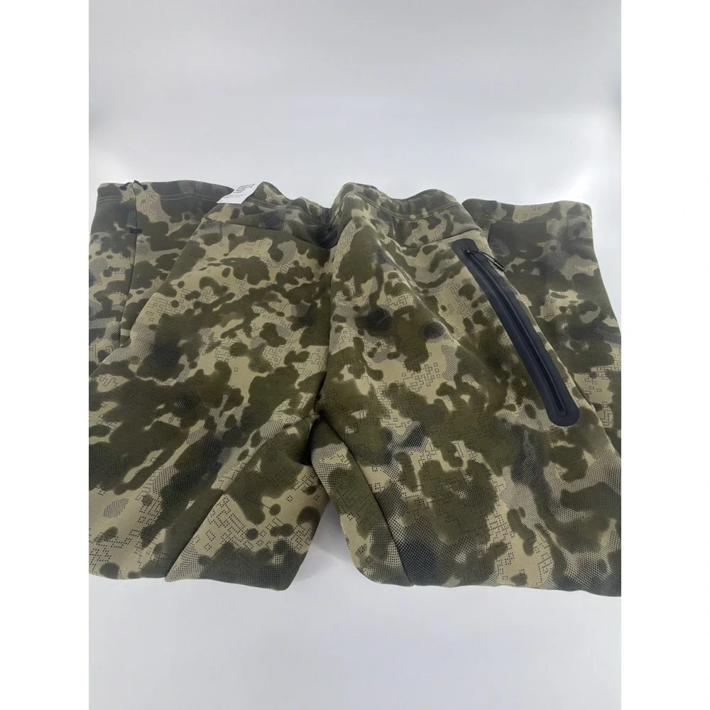 Nike Tech Open-Hem Fleece Camo Sweatpants II1324-276 Men's Size Medium M‎ NWT